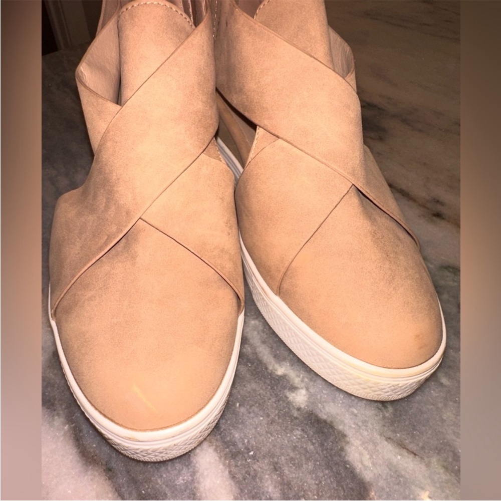 Ccocci Women's Tan Slip-On Shoes